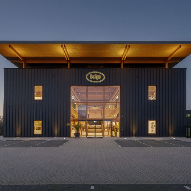 Bekijk onze LED verlichting in de Kip Store showroom Showroomverlichting Kip Store