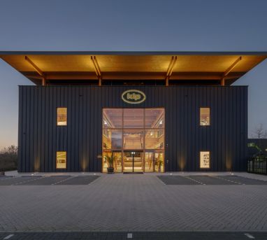 Bekijk onze LED verlichting in de Kip Store showroom Showroomverlichting Kip Store